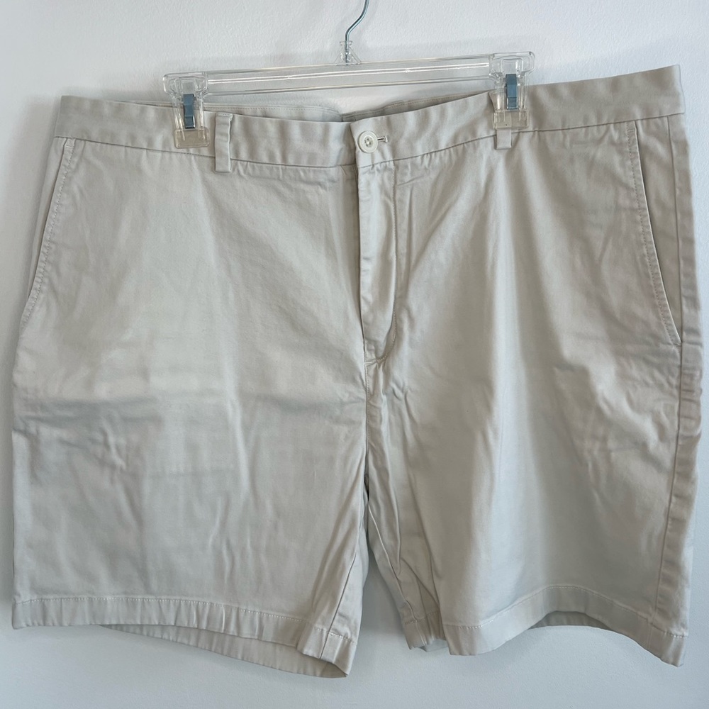 Vineyard Vines Breaker Shorts 6 Inch Inseam Light Tan Chino Size 42